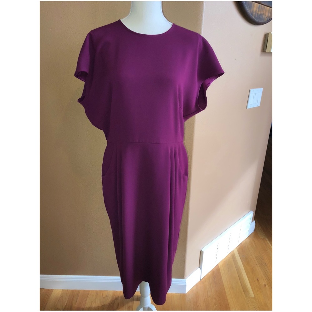 MM Lafleur NWOT grape cap sleeved dress - pockets